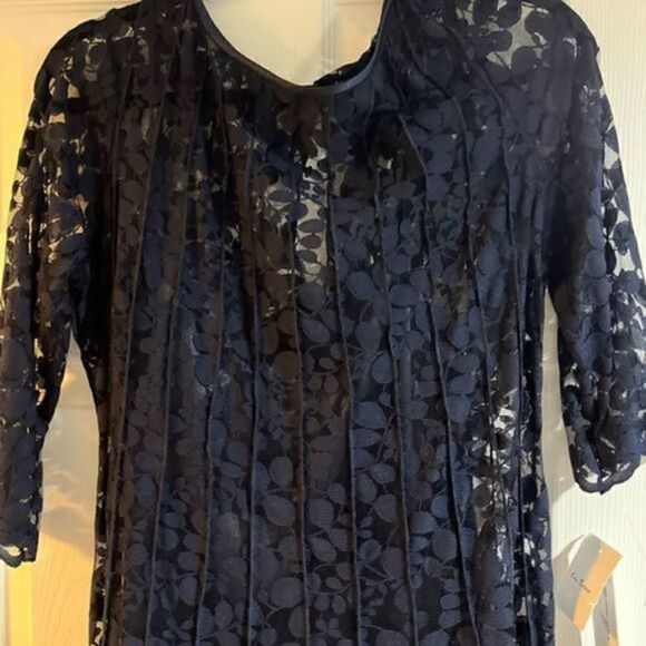 TERI JON lace pintuck gown size 4. NWT. Exquisite detail - Picture 6 of 7